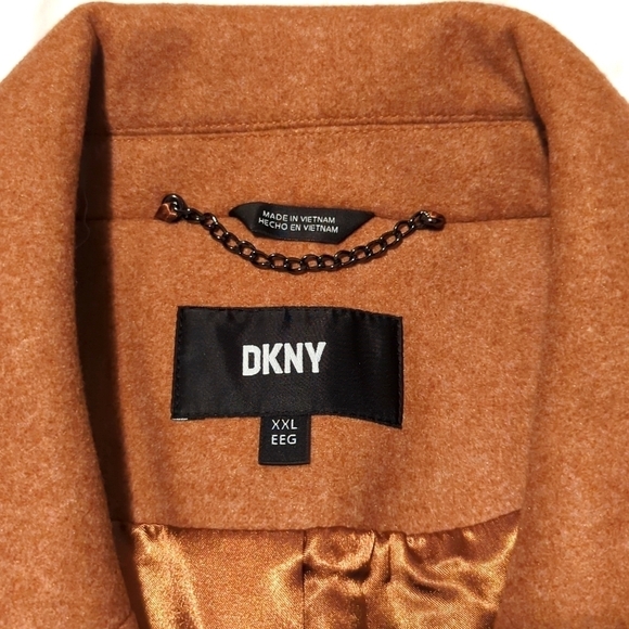 NWT:DKNY Fashion women’s brown faux wool overcoat. Size XXL. - Picture 11 of 13